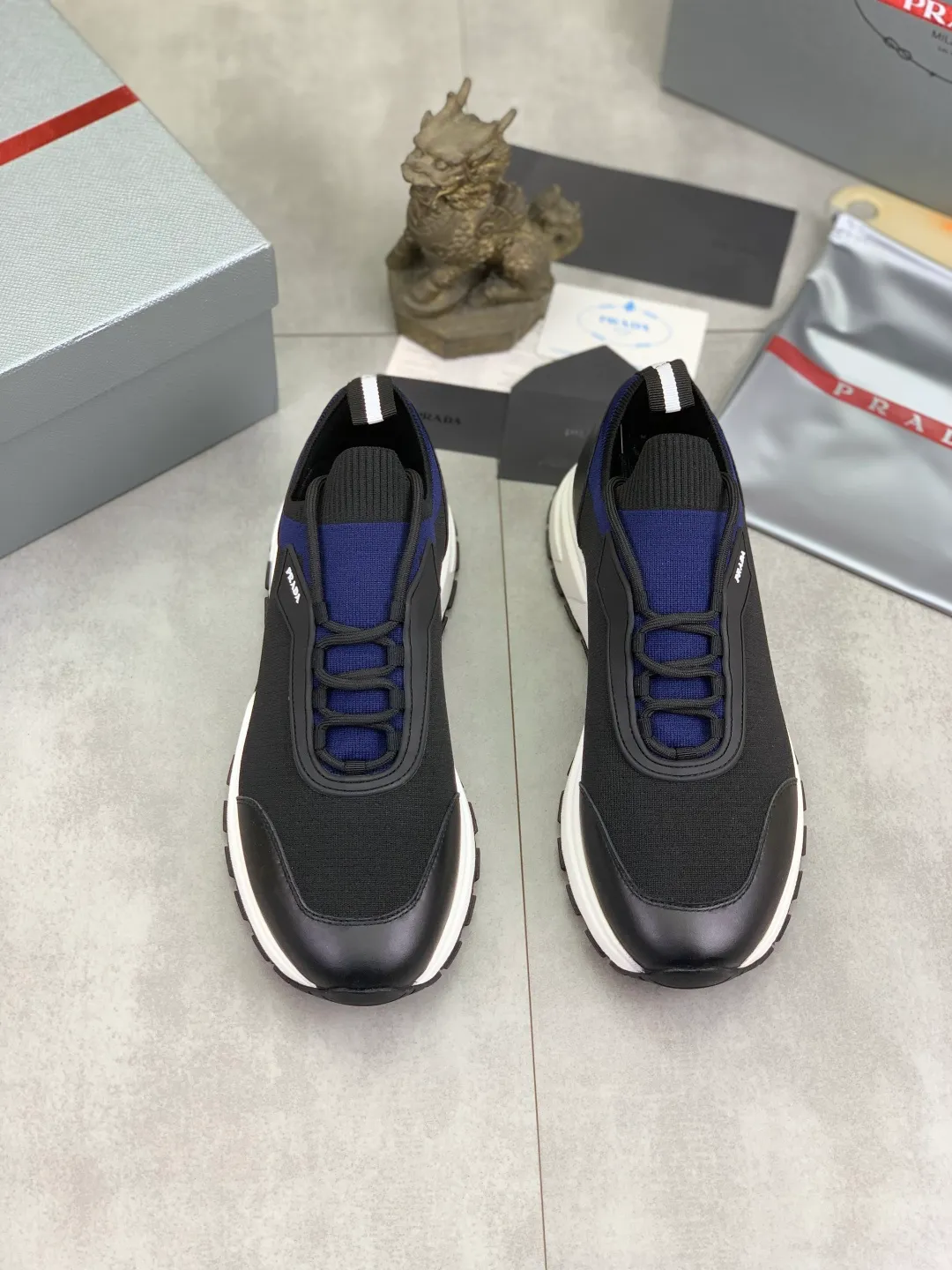 Men's Men's Shoes 💰P500💰【New Style】 (PRADA) The latest model of men's shoes has been launched on the official website in 1:1 copy, synchronized with Hong Kong counters, and on the same catwalk; all made of cowhide Epoxy mesh ➕Imported breathable fabric with cowhide lining, 🍡🍡Original 1:1 rubber outsole, non-slip and wear-resistant; comfortable on the feet, attractive style, fine workmanship, and simple and neat shoe lasts, highlighting a man's boldness and toughness, 👍size 38 to 44 3⃣️Color🉑️Choose